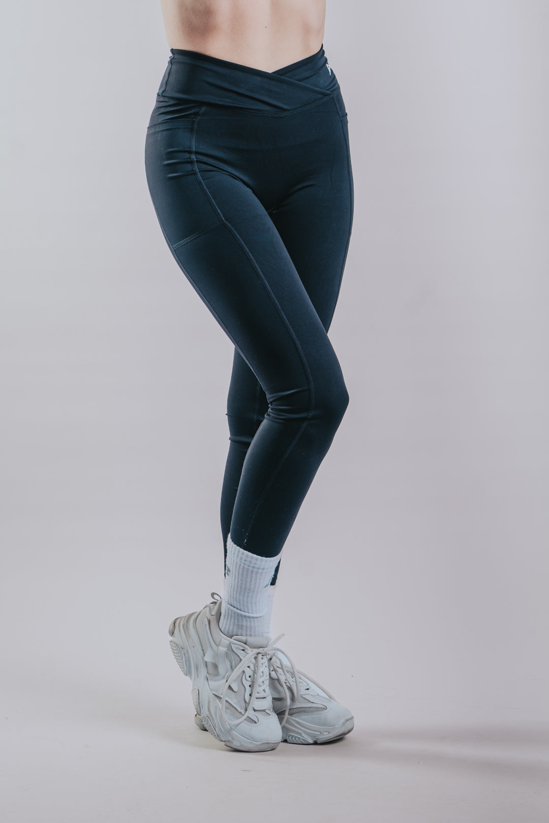 HIGH SUPPORT SPORT LEGGINGS - BLACK