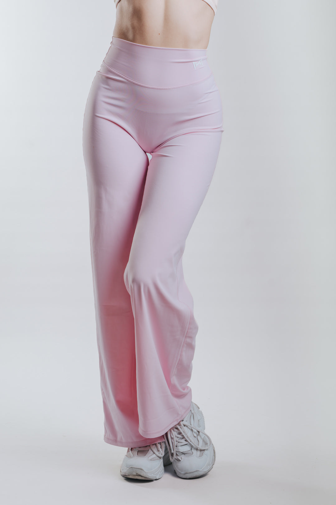 SUJETADOR HALTER ESCULPIDO