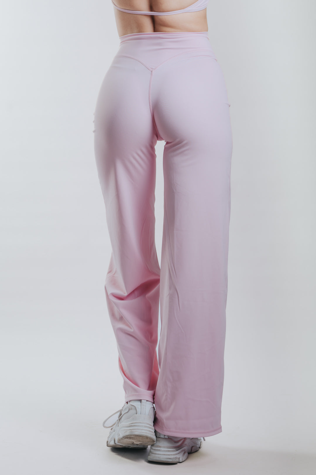 SUJETADOR HALTER ESCULPIDO