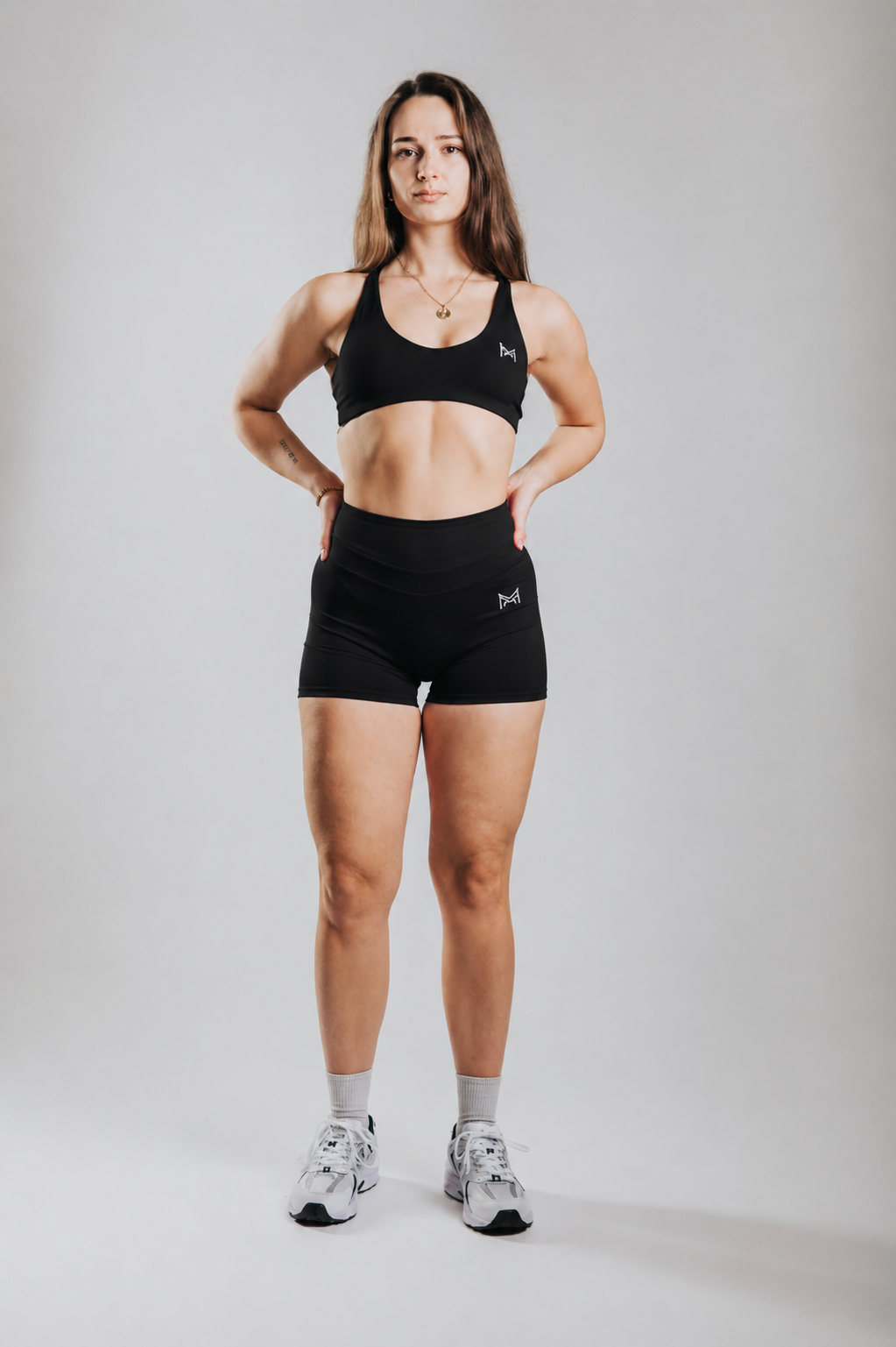 ESSENTIAL SCULPT TOP - BLACK