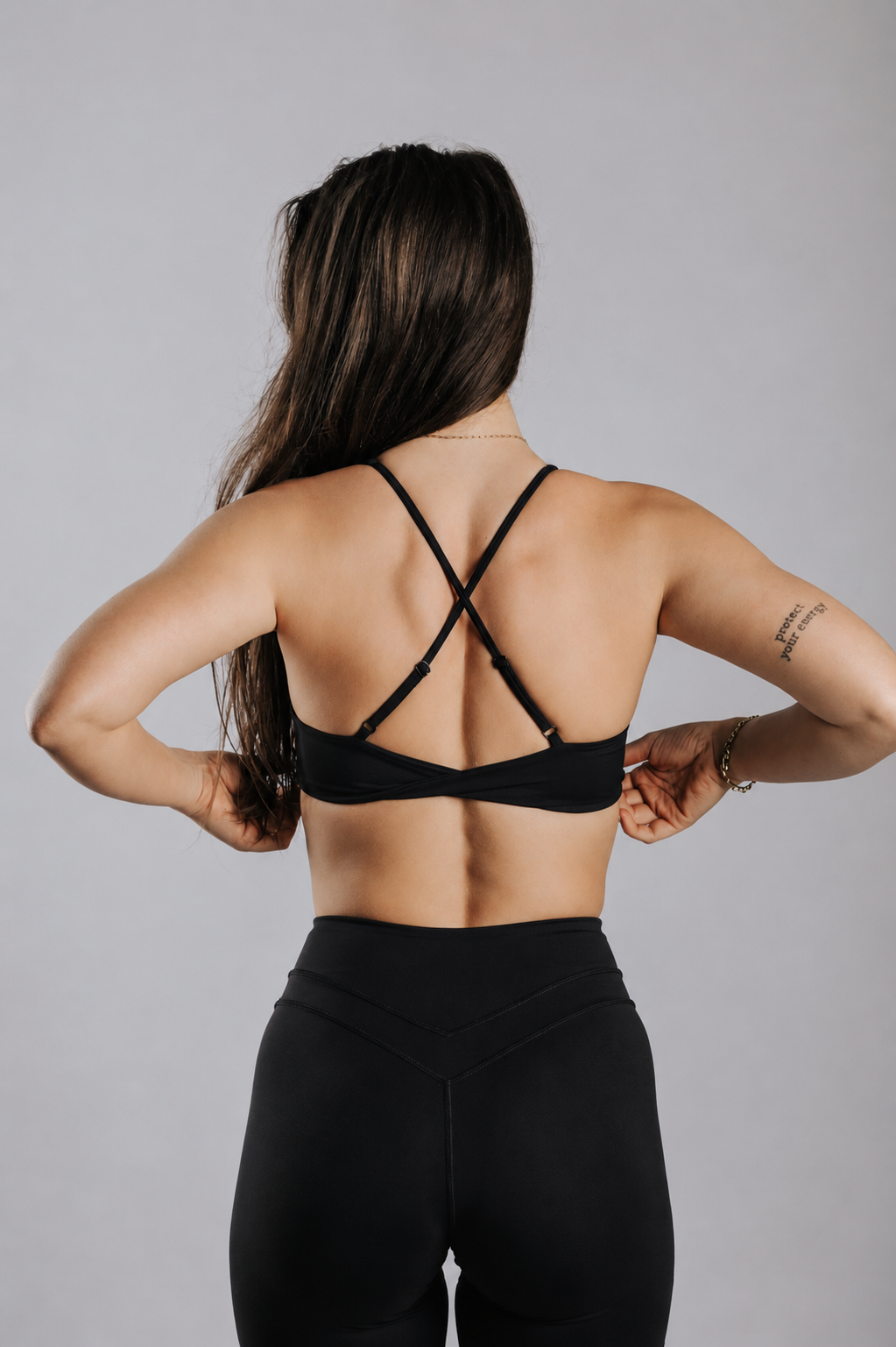 ESSENTIAL SCULPT TOP - BLACK