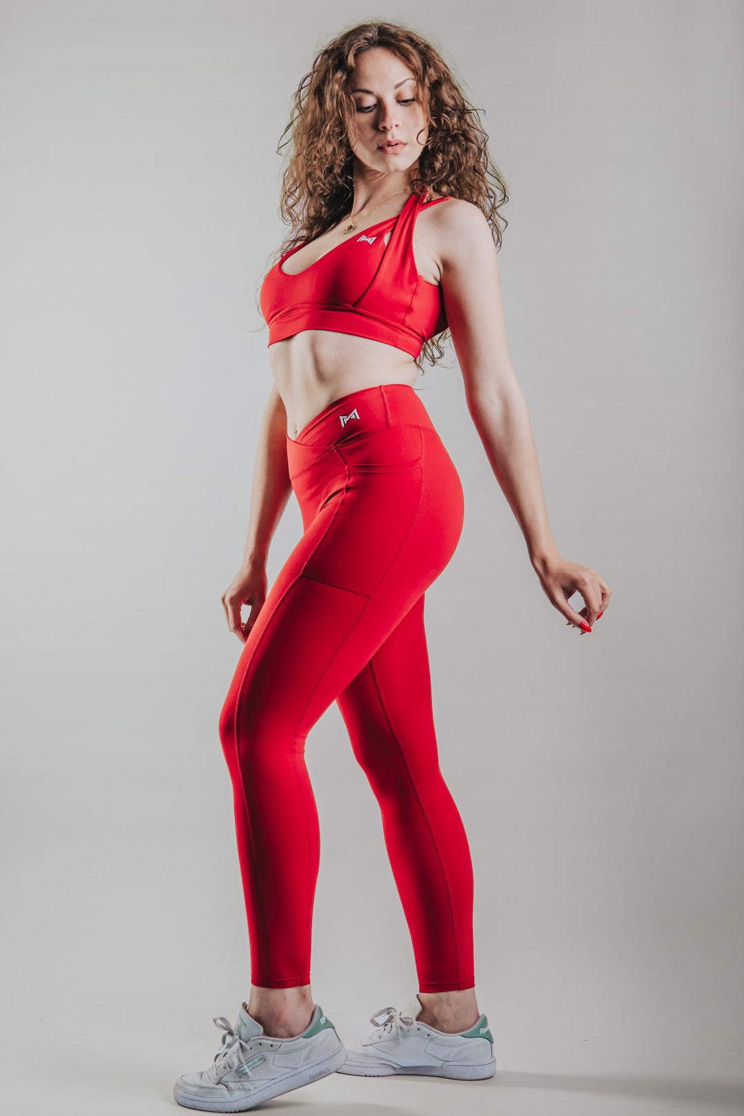 SUJETADOR HALTER ESCULPIDO