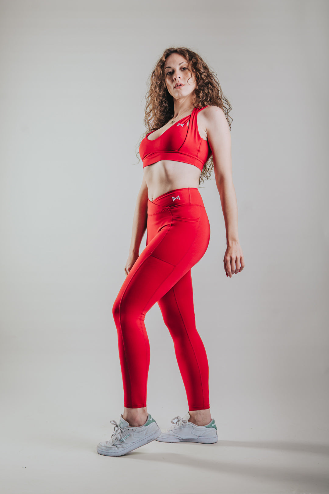 SUJETADOR HALTER ESCULPIDO