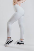 LUNA HALTER SPORT LEGGINGS - WHITE