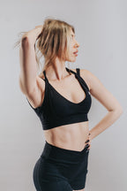HIGH SUPPORT SPORT TOP - BLACK