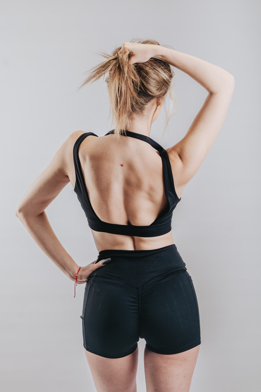HIGH SUPPORT SPORT TOP - BLACK