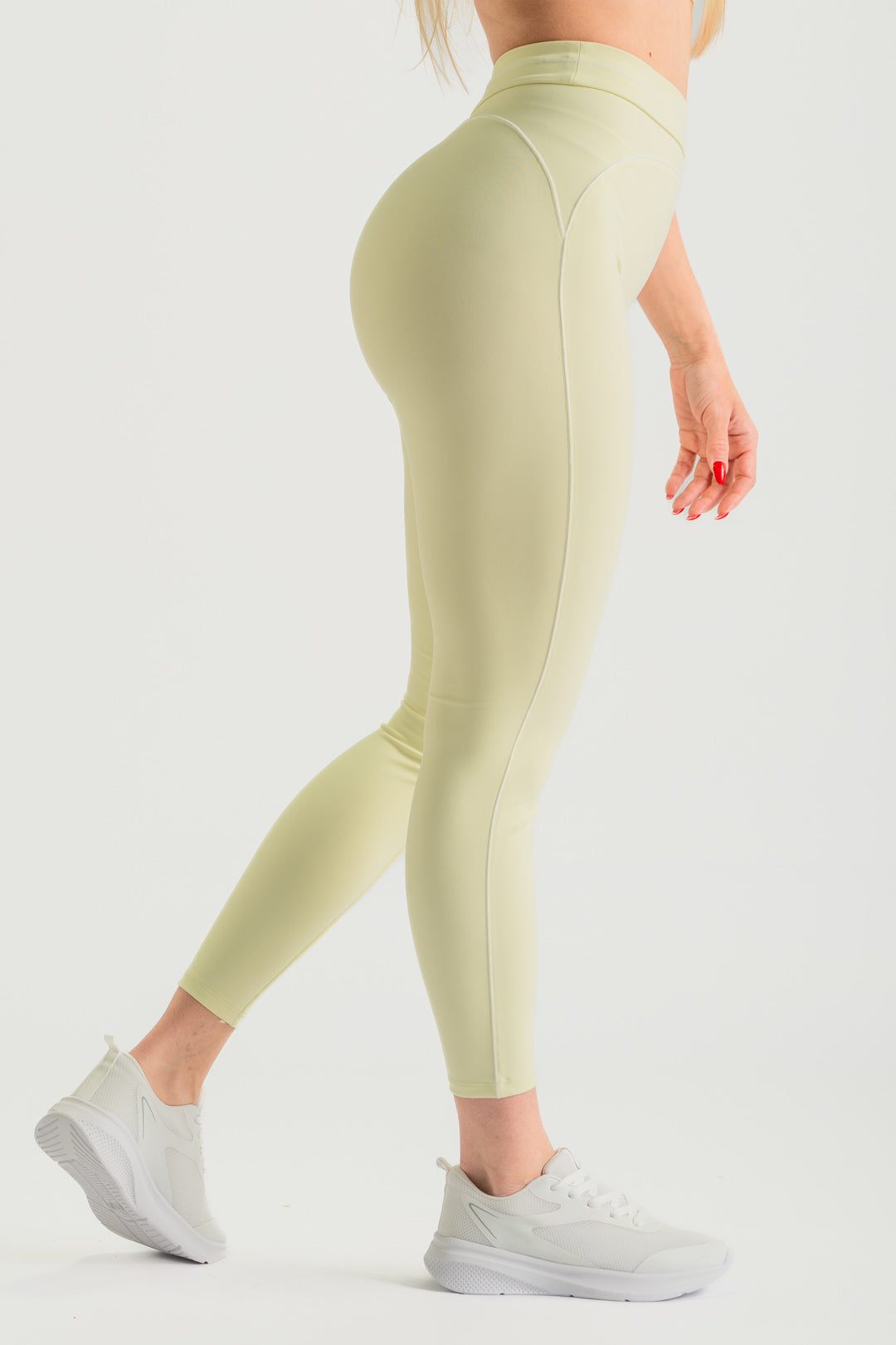 Velocity Sculpt Leggings - Vanilla Cream