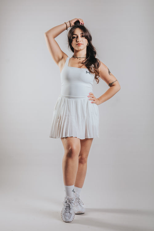 VESTIDO DE LÍNEA LIMPIA