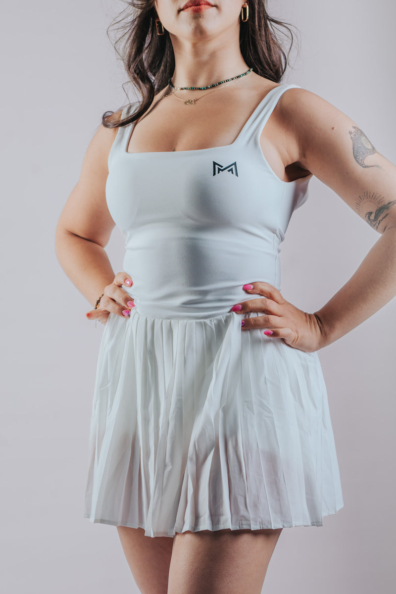 VESTIDO DE LÍNEA LIMPIA