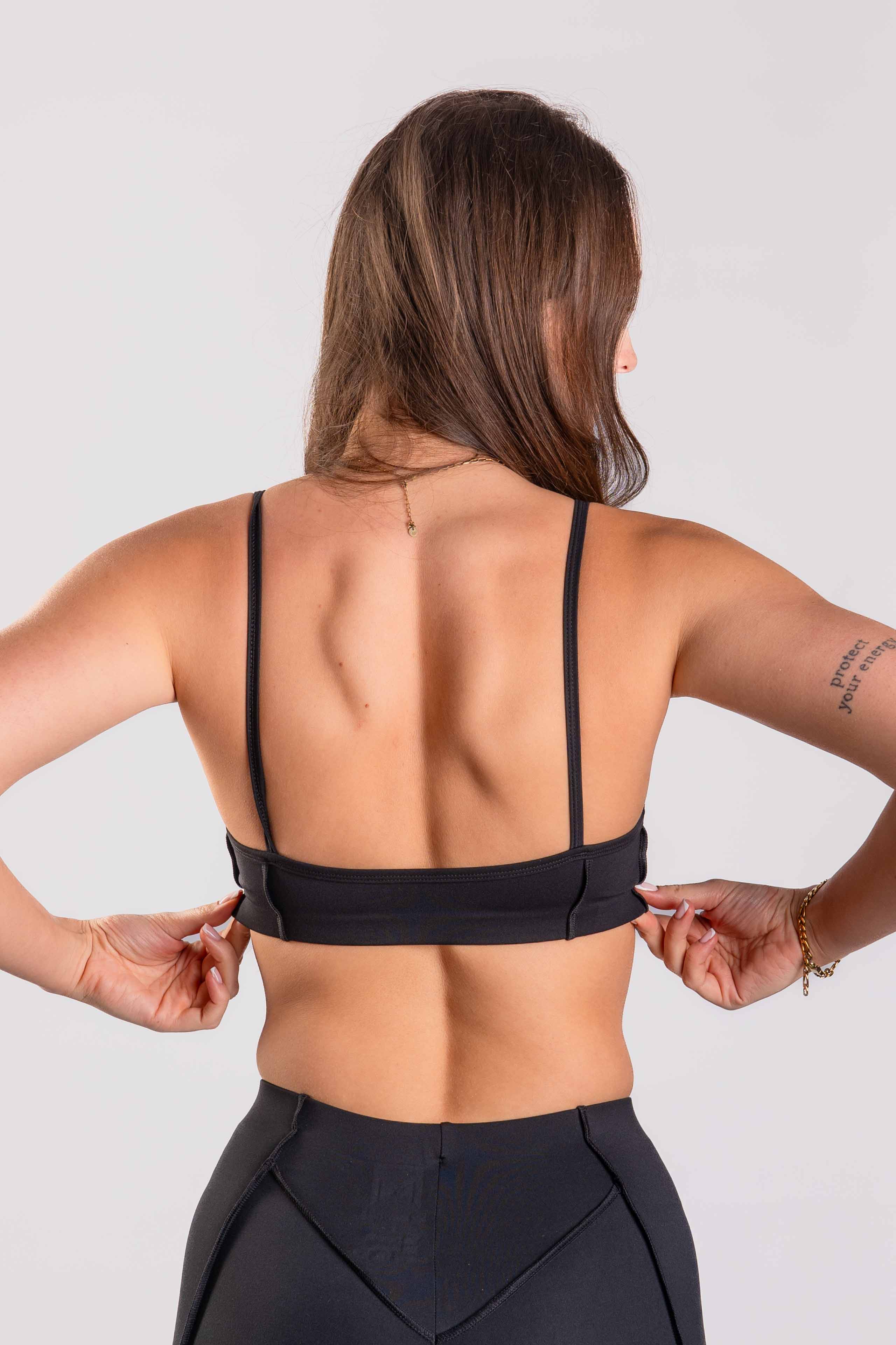 ELEVATE PERFORMANCE TOP- Black