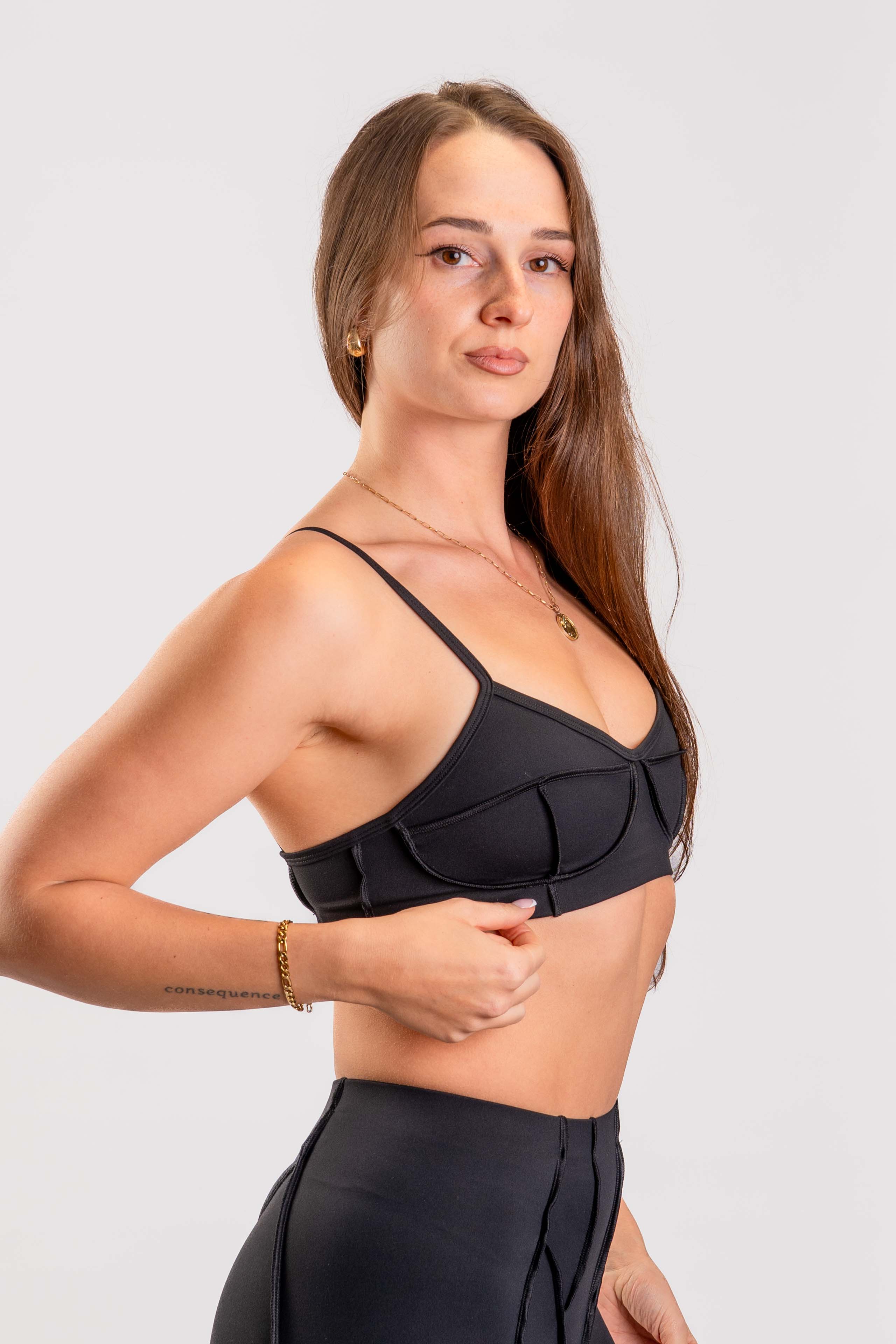 ELEVATE PERFORMANCE TOP- Black