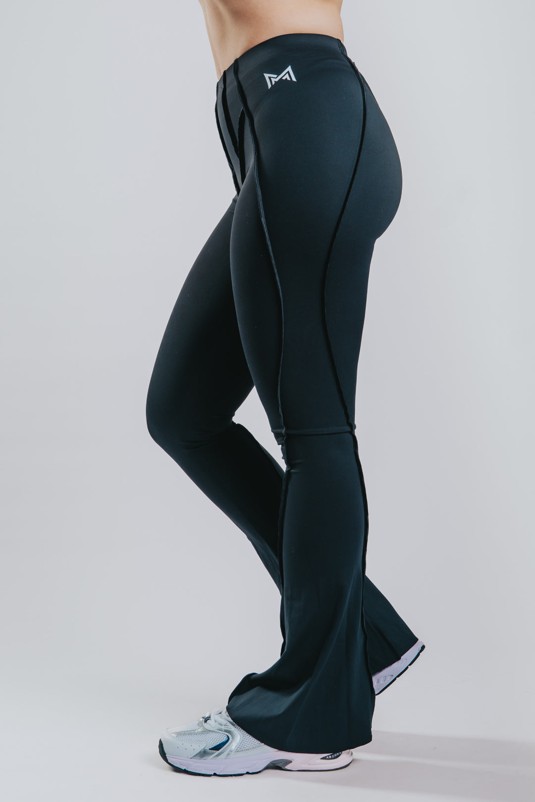 ELEVATE PERFORMANCE LEGGINGS - Black