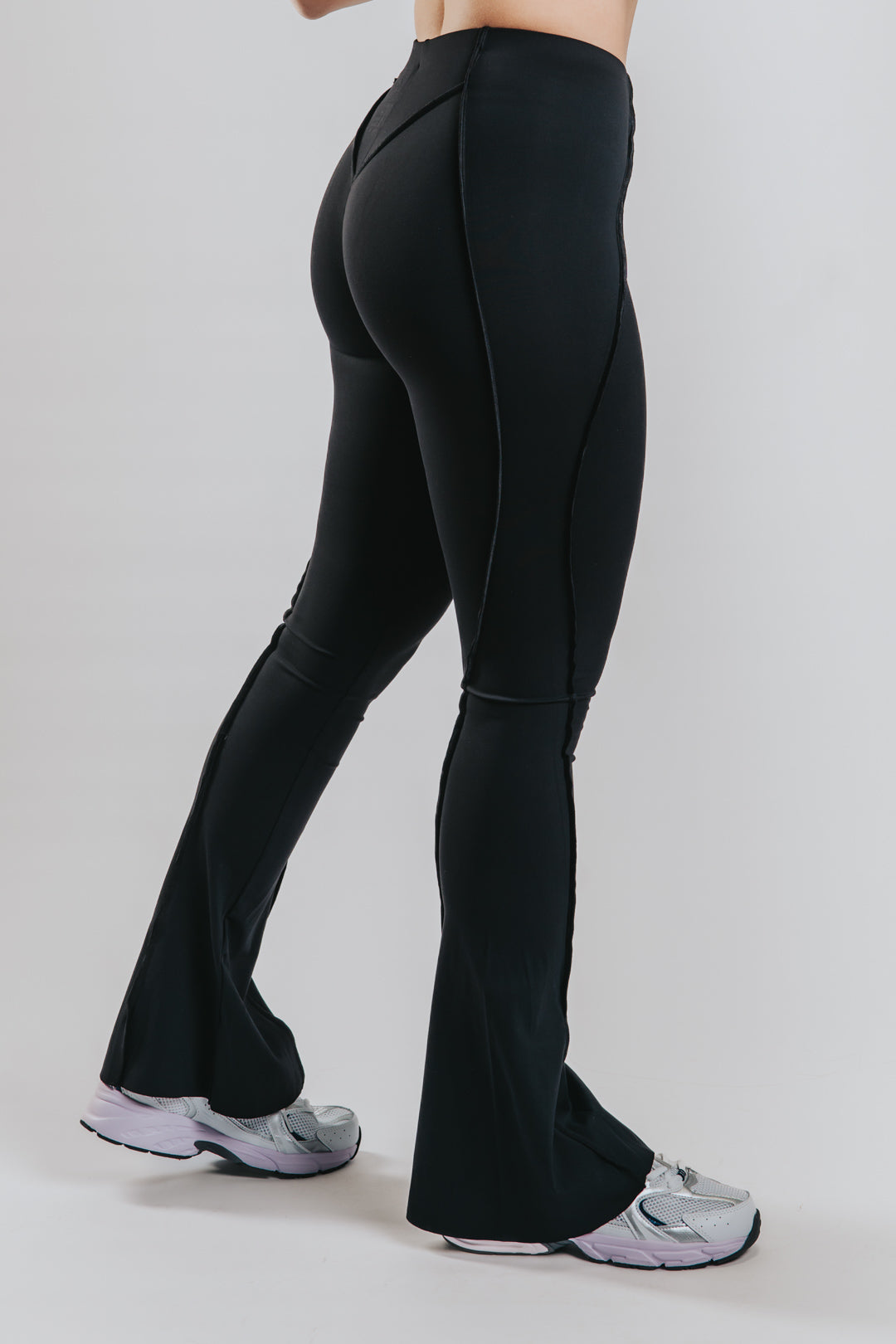 ELEVATE PERFORMANCE LEGGINGS - Black