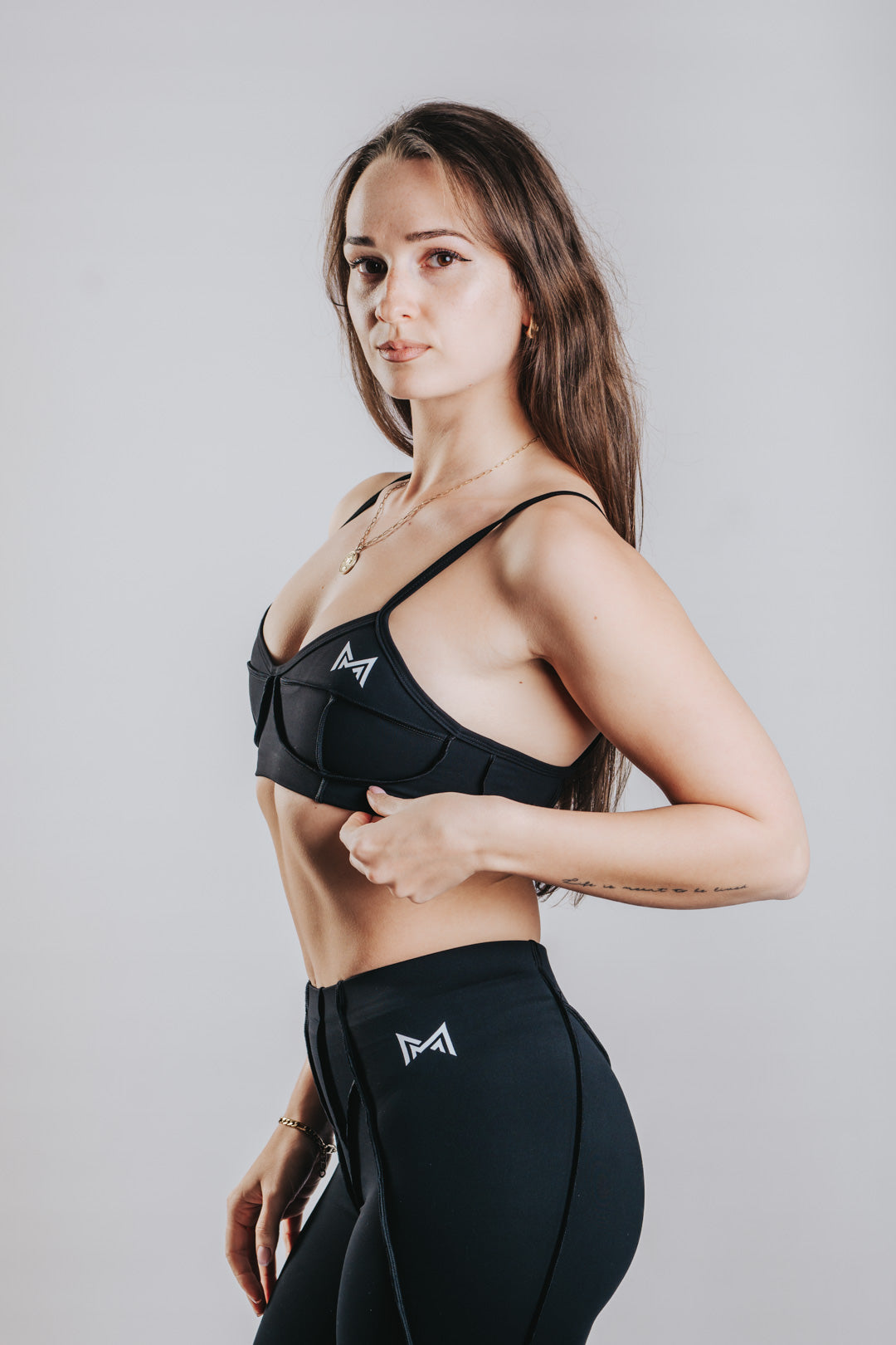 ELEVATE PERFORMANCE TOP- Black