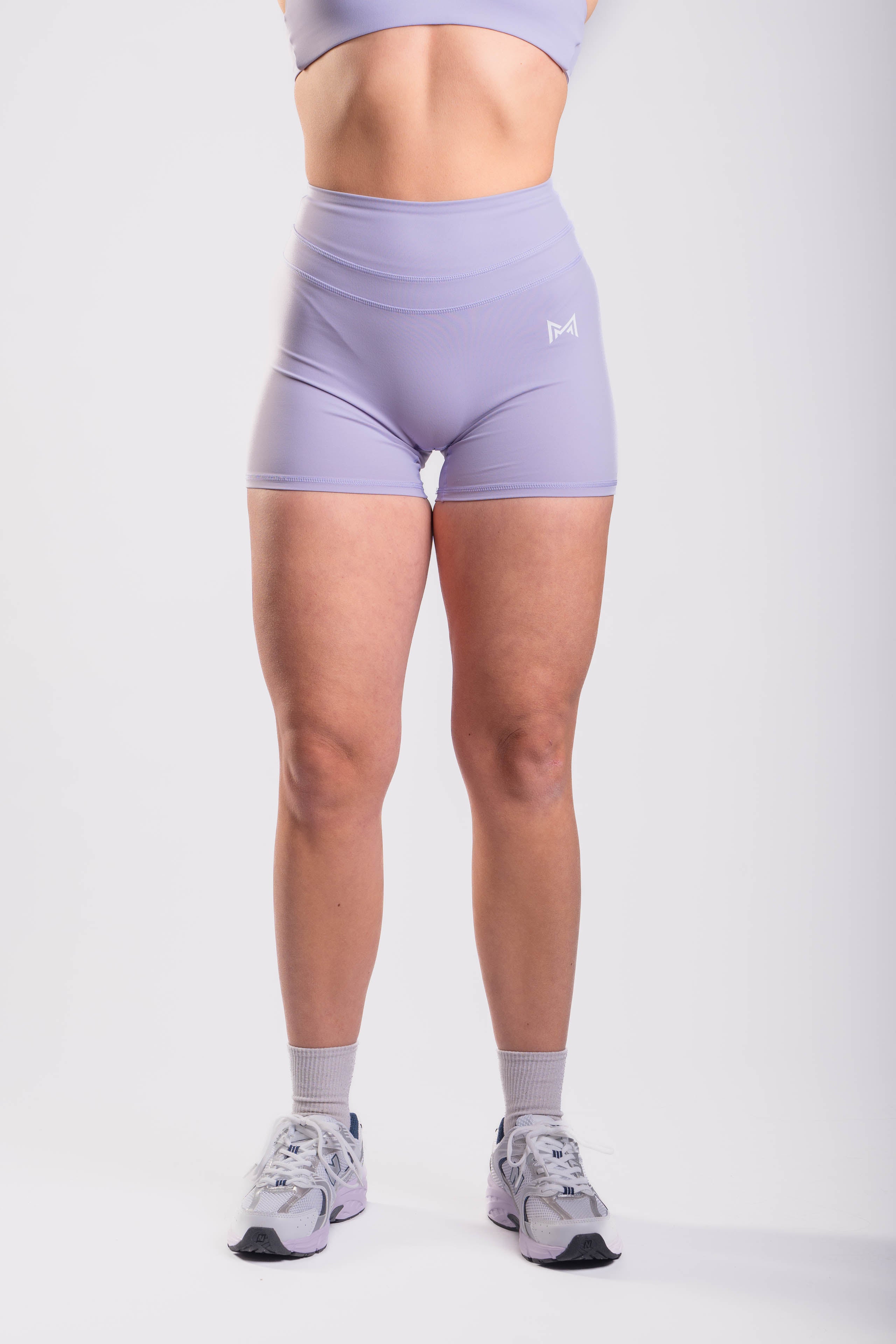 PANTALÓN CORTO ESCULPIDO ESENCIAL