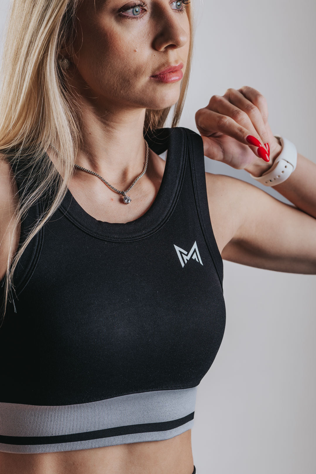 GAMES PERFORMANCE TOP - Black