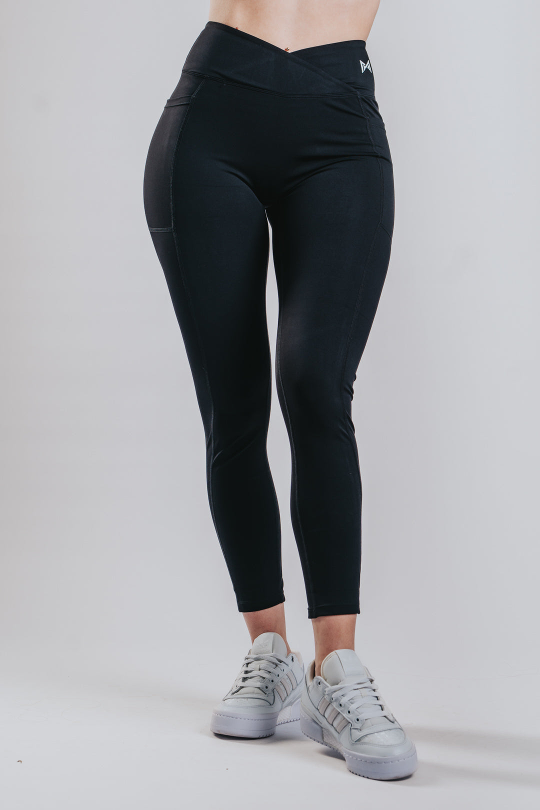 HIGH SUPPORT SPORT LEGGINGS - BLACK