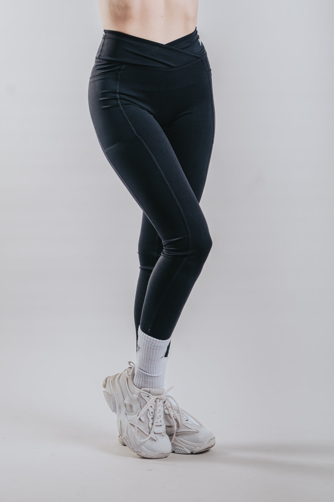 HIGH SUPPORT SPORT LEGGINGS - BLACK