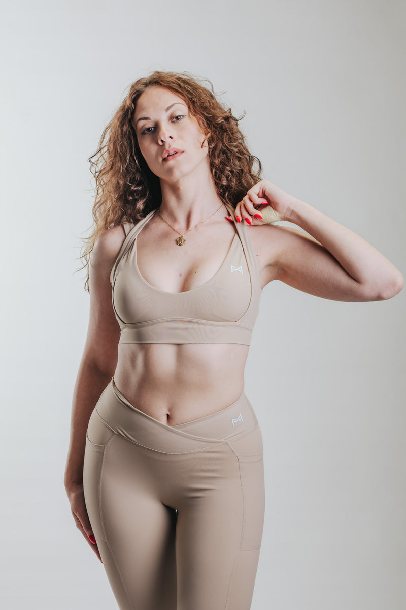 SUJETADOR HALTER ESCULPIDO