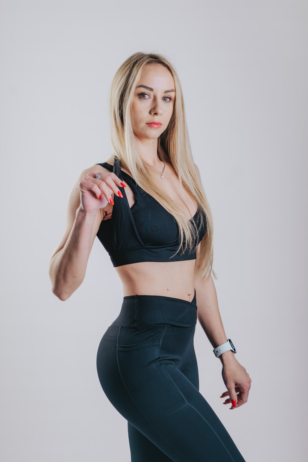 SUJETADOR HALTER ESCULPIDO