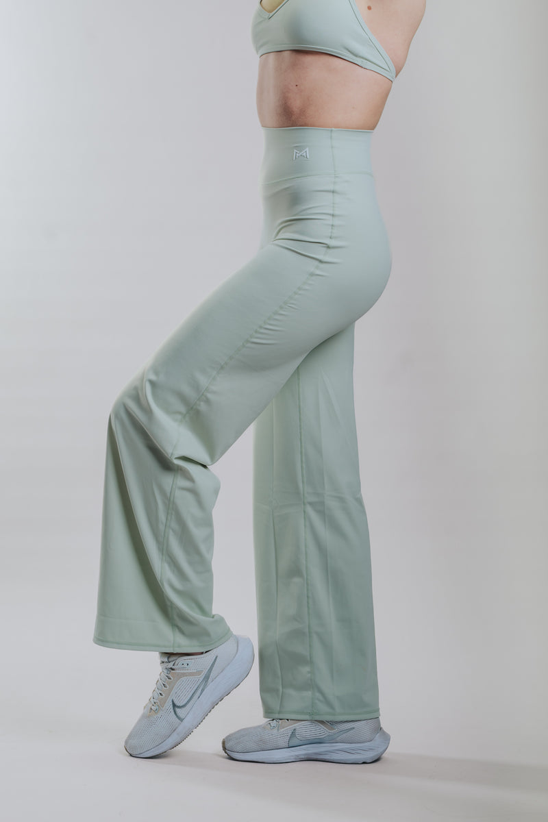 SUJETADOR HALTER ESCULPIDO