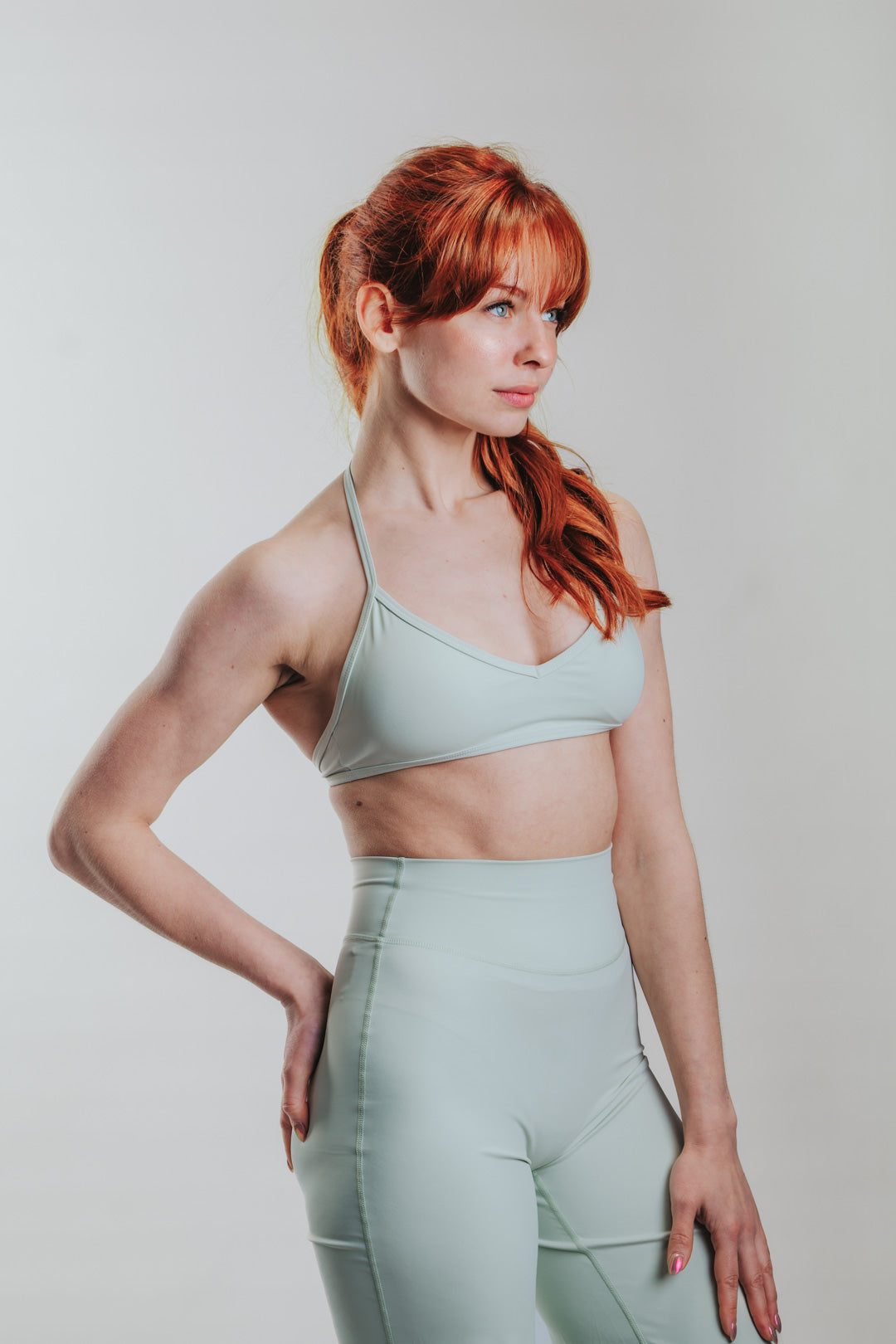 SUJETADOR HALTER ESCULPIDO