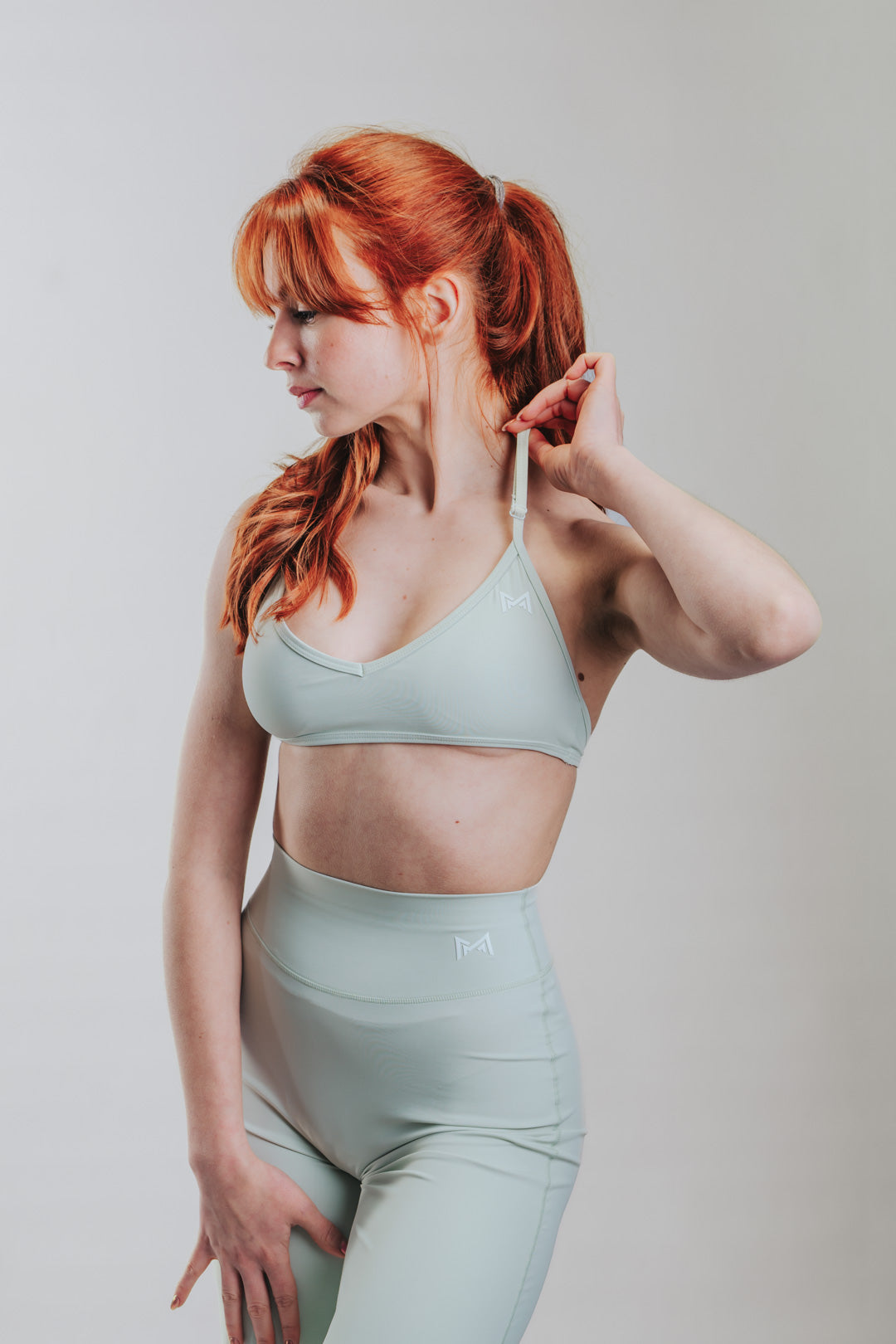 SUJETADOR HALTER ESCULPIDO