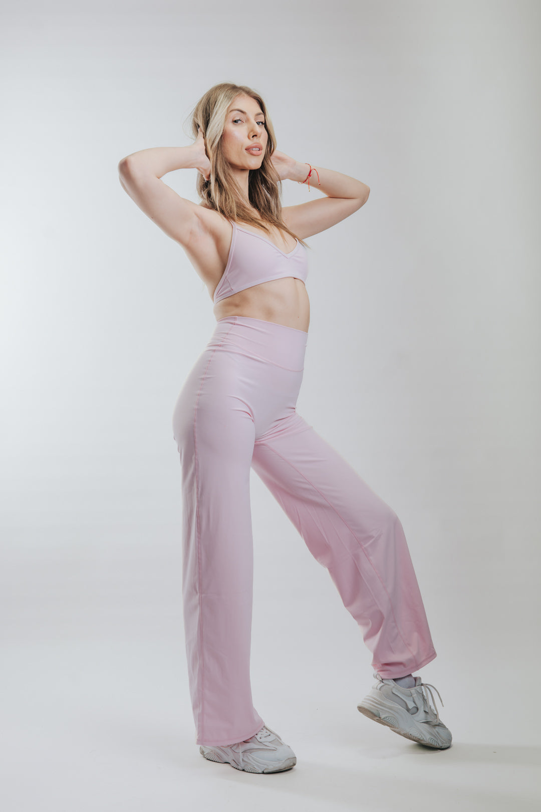 SUJETADOR HALTER ESCULPIDO