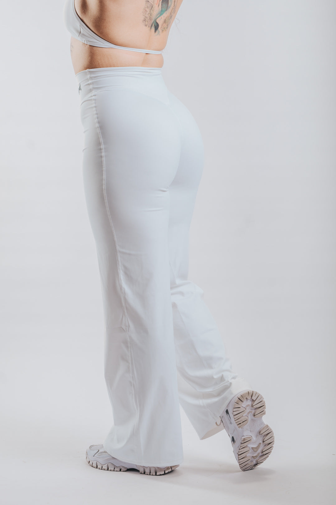 LUNA HALTER SPORT WIDE LEGGINGS - WHITE