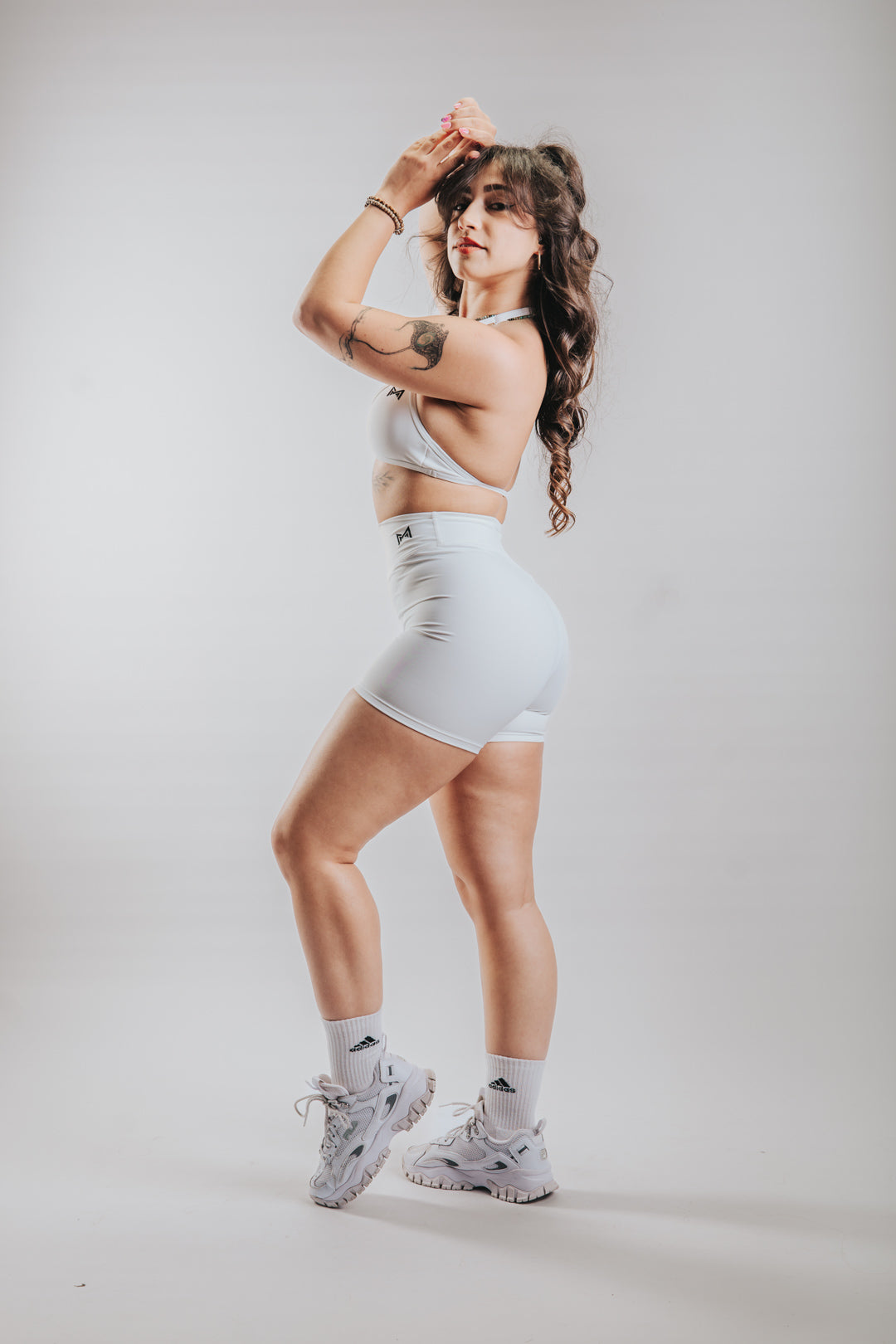 LUNA HALTER SPORT SET WITH SHORTS - WHITE