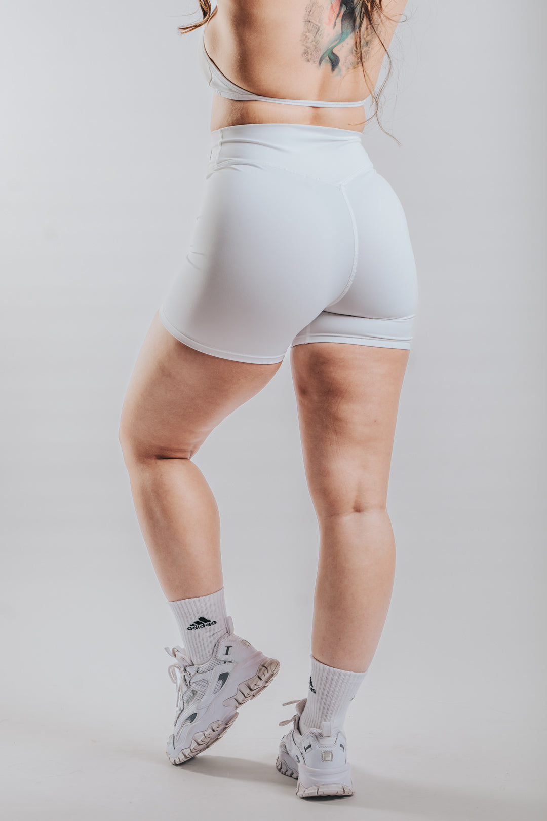 LUNA HALTER SPORT SET WITH SHORTS - WHITE