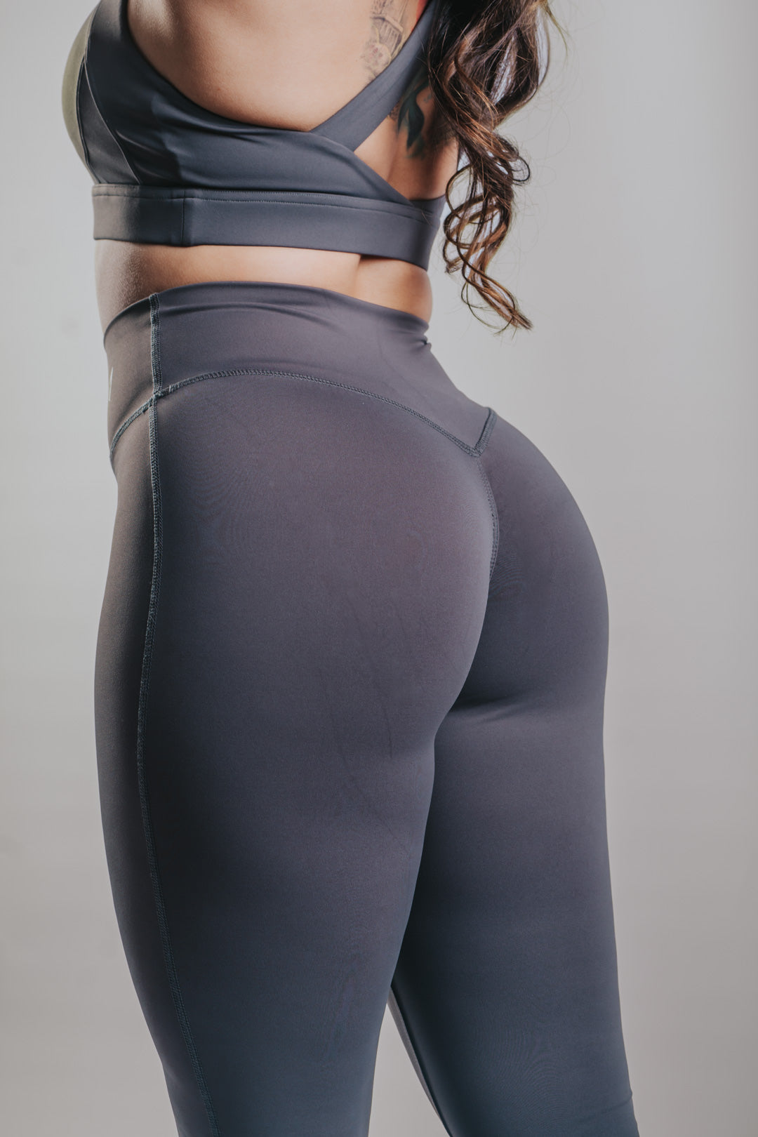 PANTALÓN CORTO ESCULPIDO PRO